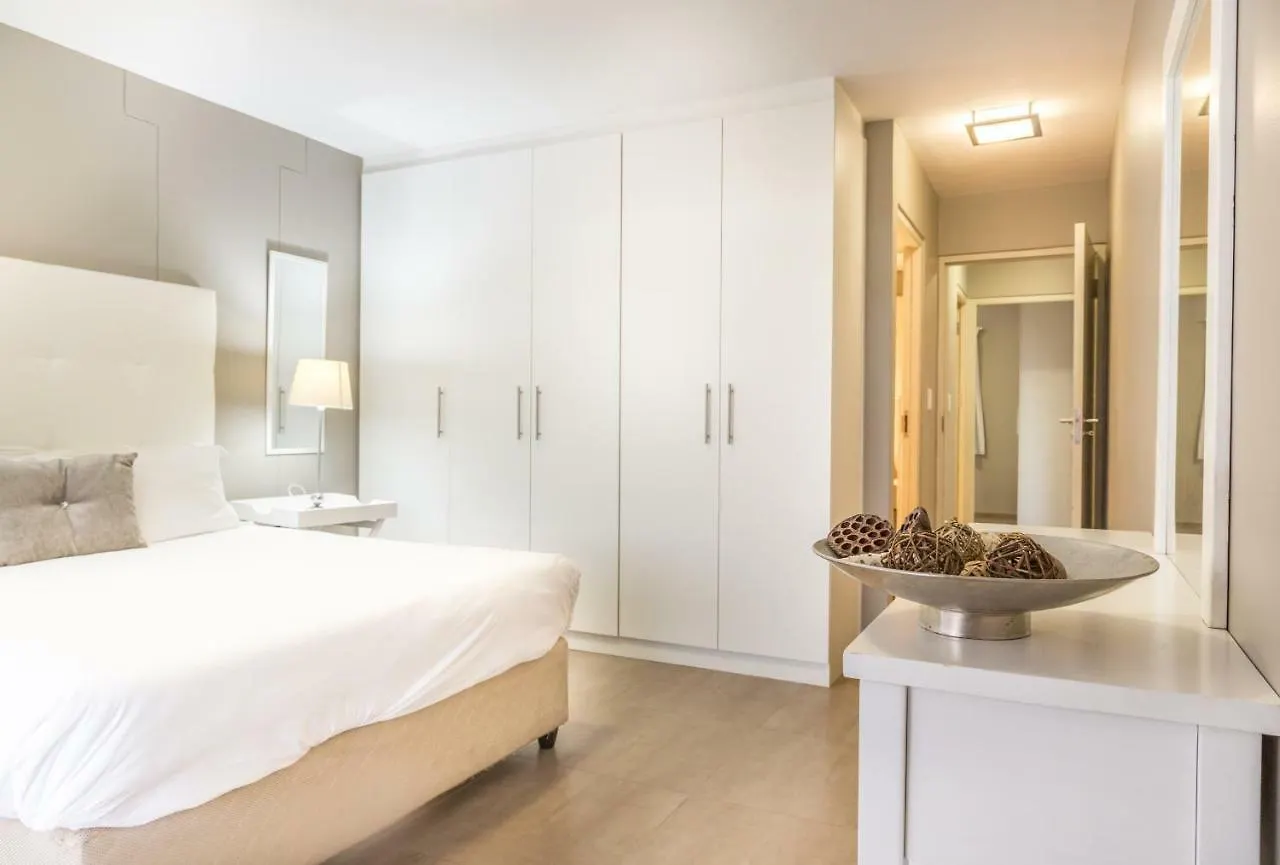 Apartment Modern 2 Bedroom With Underground Parking 1 Mins From Beach-205 La Cabina, Blouberg, Cape Town Bloubergstrand South Africa