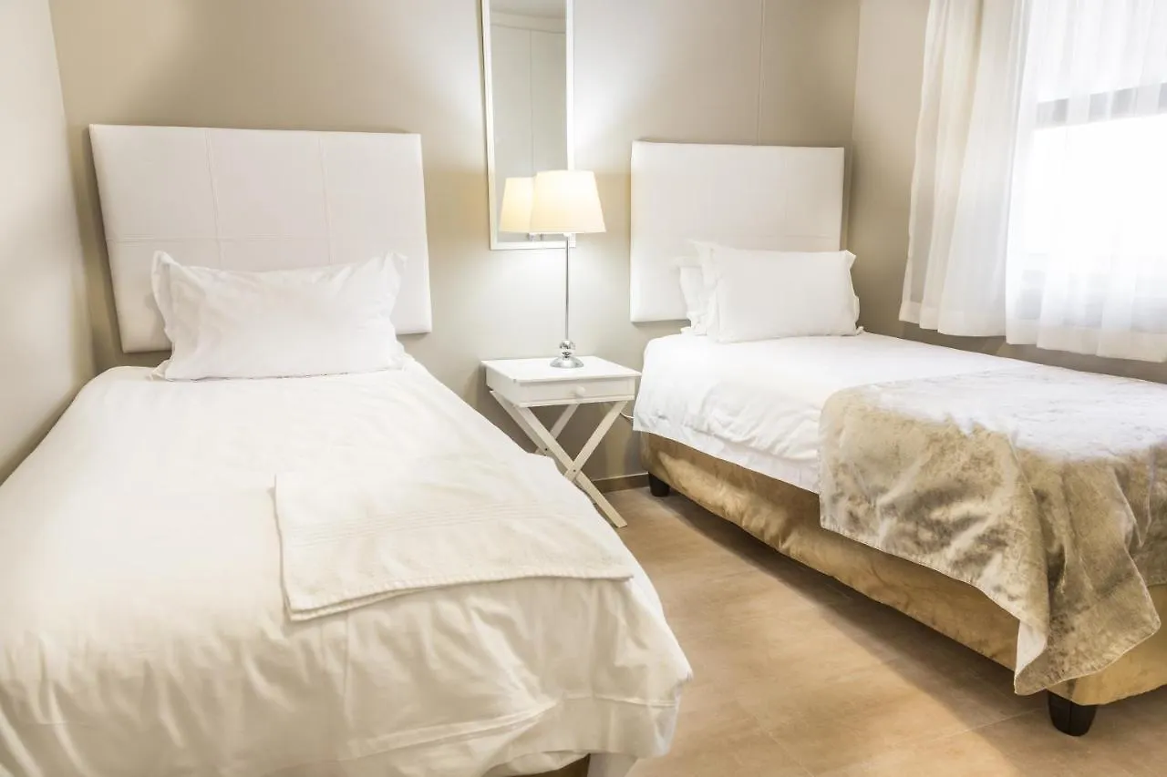 Modern 2 Bedroom With Underground Parking 1 Mins From Beach-205 La Cabina, Blouberg, Cape Town Bloubergstrand