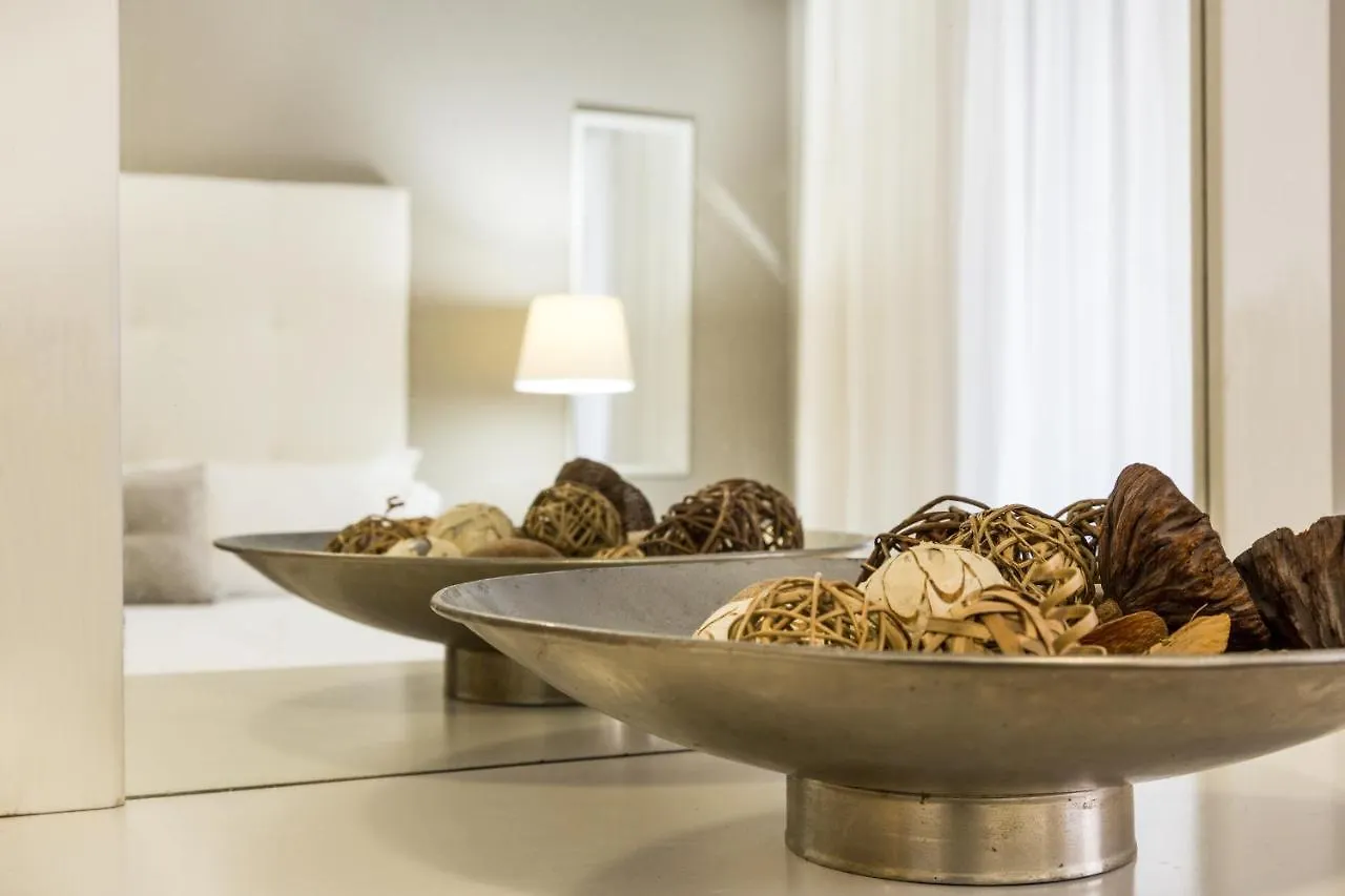Modern 2 Bedroom With Underground Parking 1 Mins From Beach-205 La Cabina, Blouberg, Cape Town Bloubergstrand Apartment